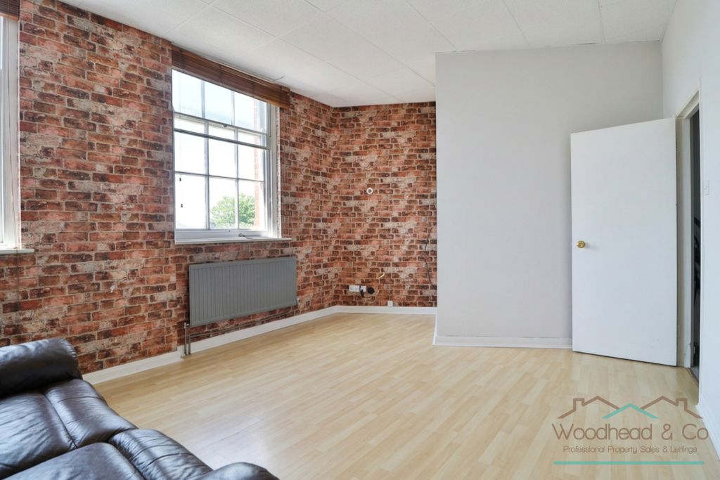 Property photo 1 of 5 Natural Bright Photo Edit