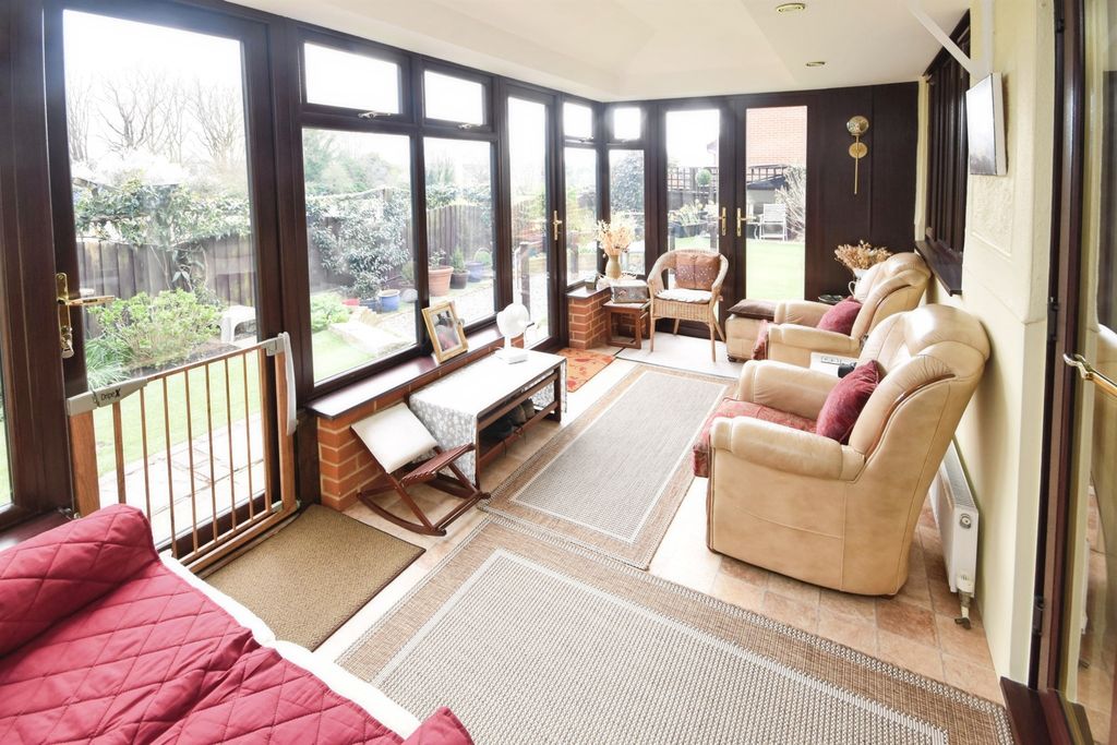 Property photo 2 of 16