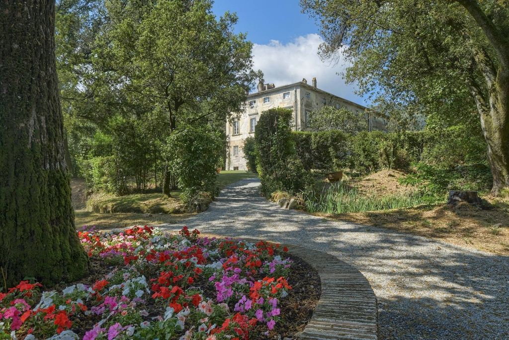 Property photo 1 of 29