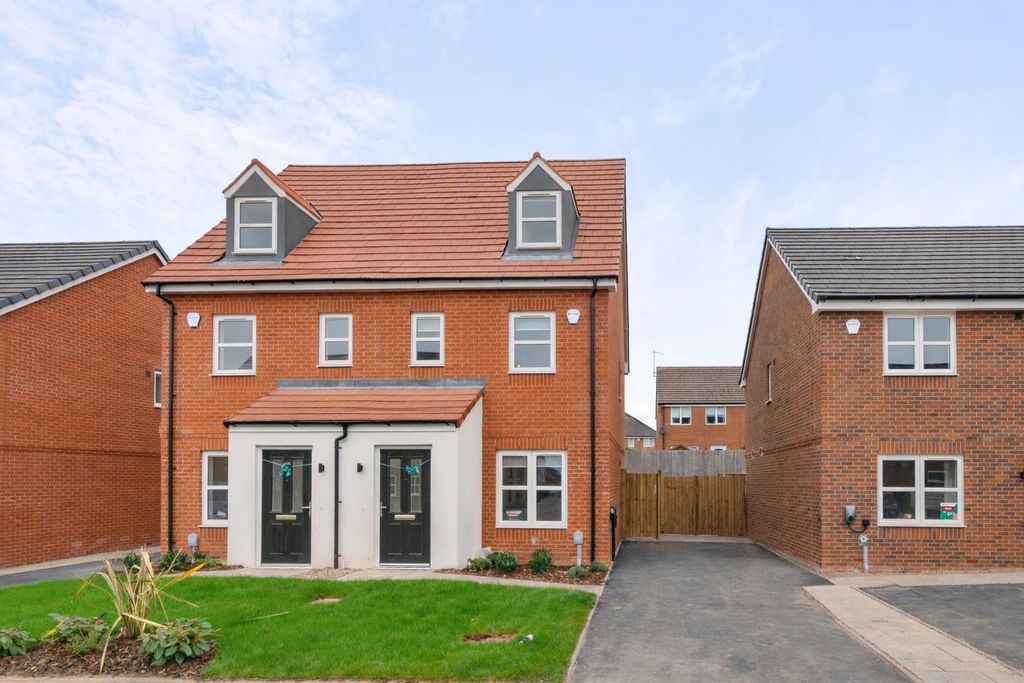 Property photo 1 of 10 Front .Png