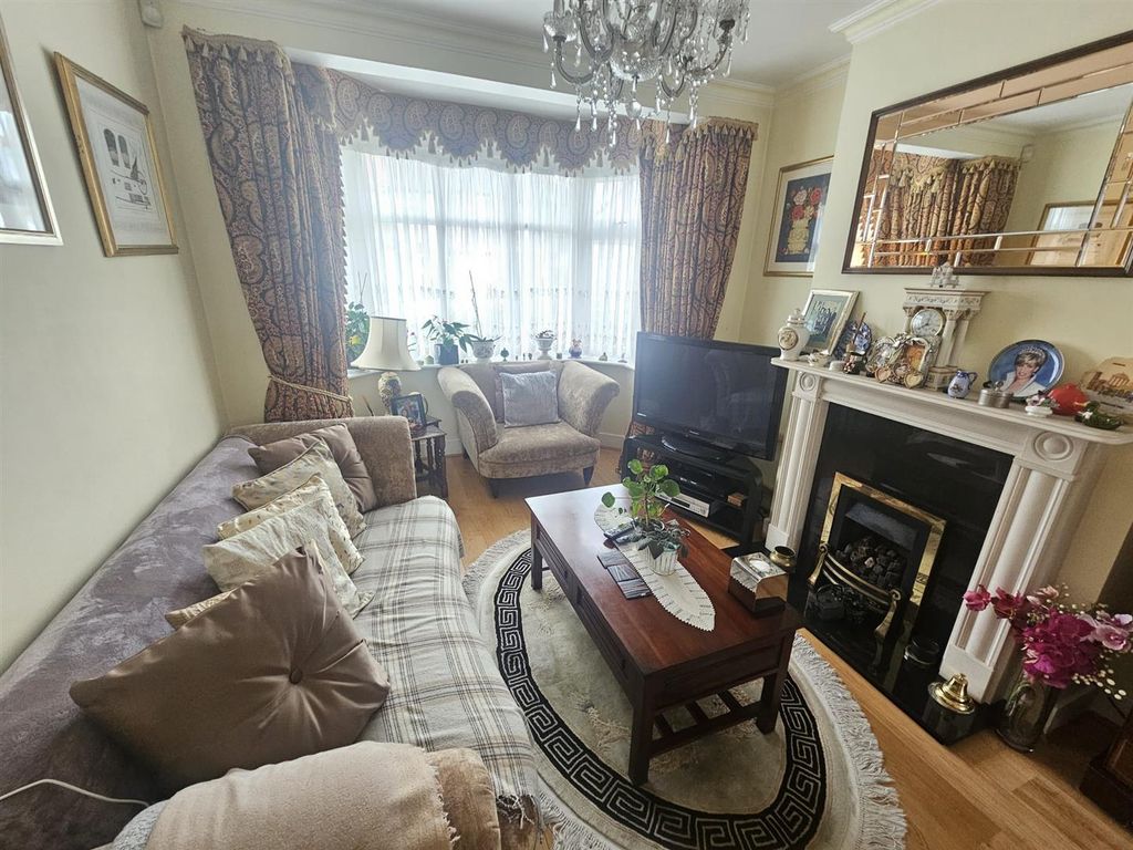 Property photo 2 of 29