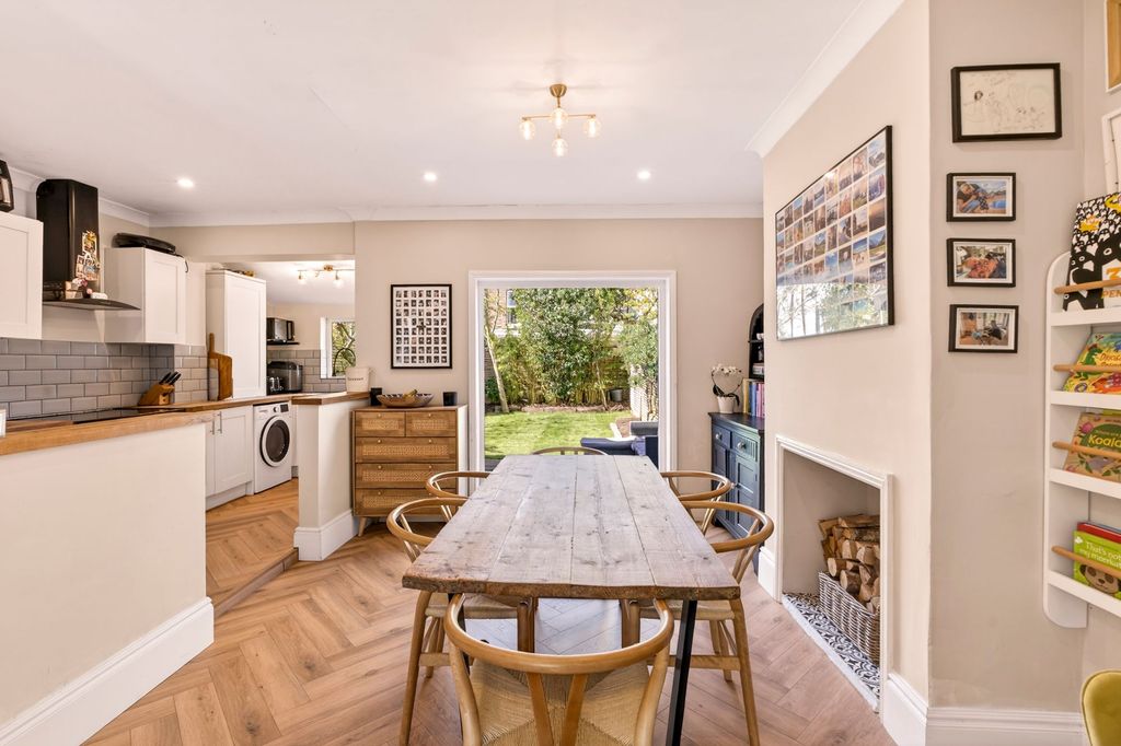 Property photo 3 of 27 Dining Area