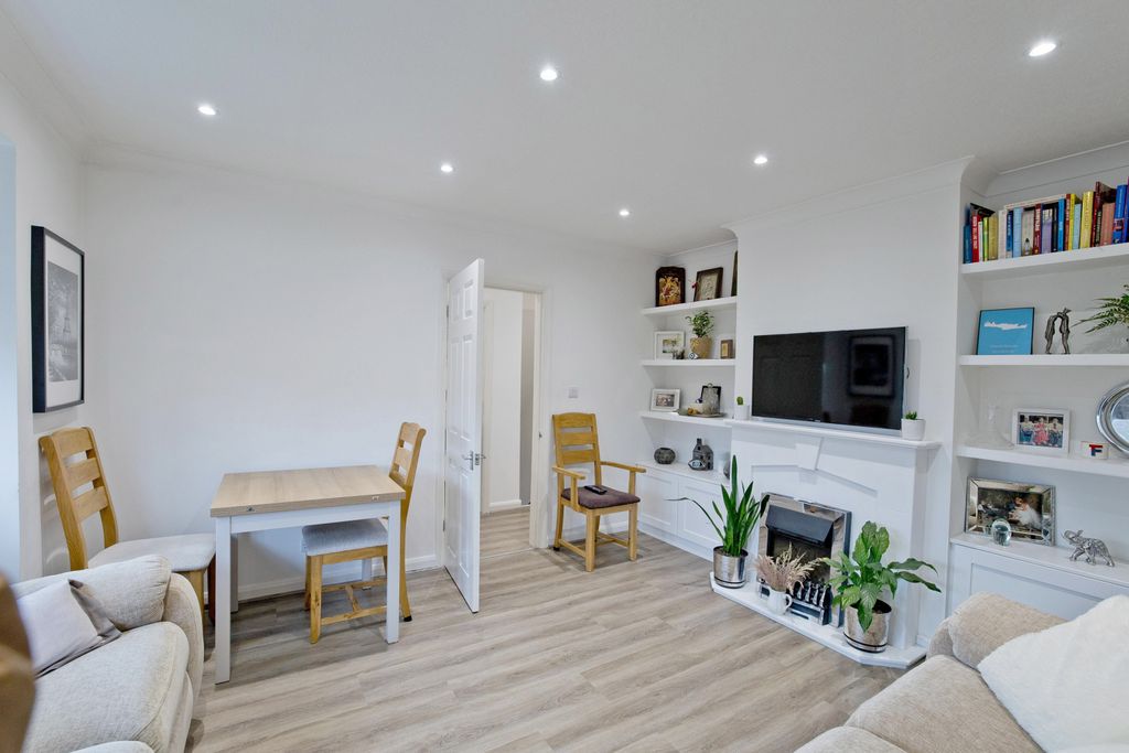 Property photo 3 of 14 Gallery