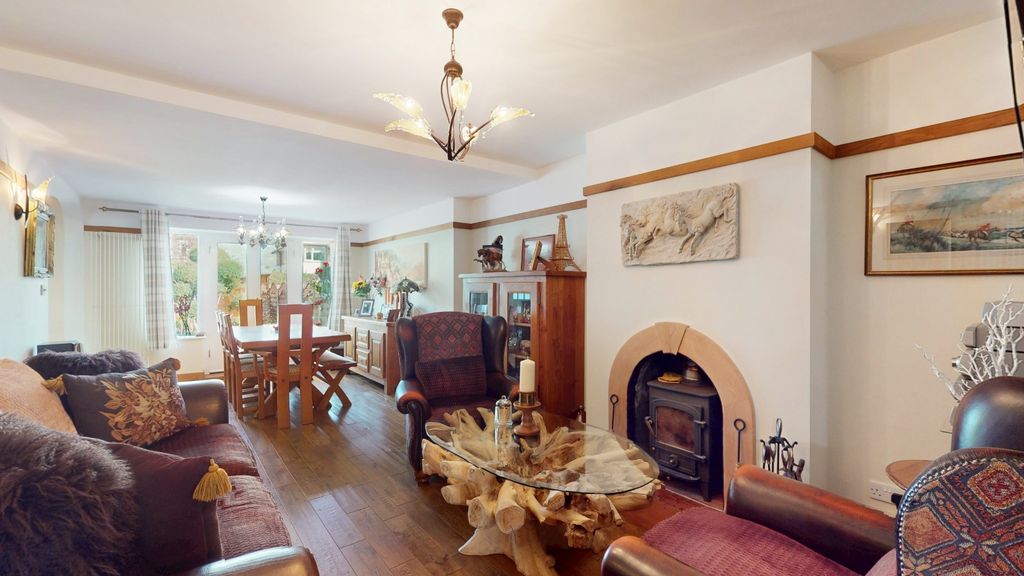 Property photo 3 of 13 4524625