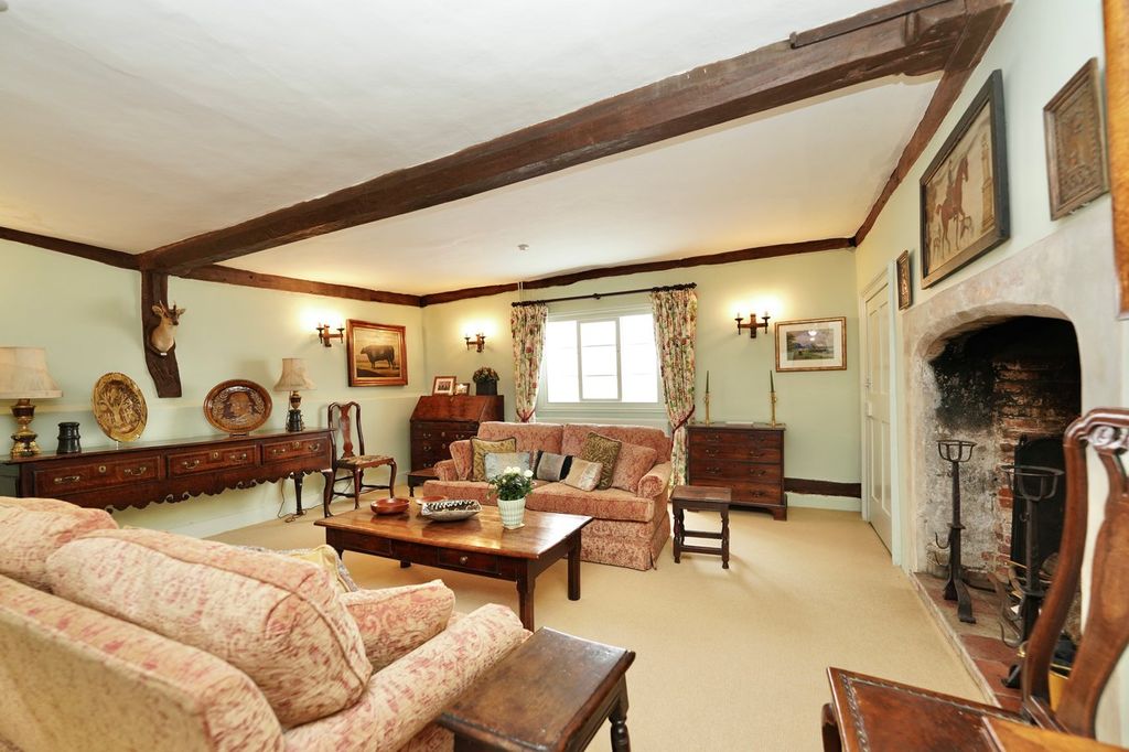 Property photo 3 of 28