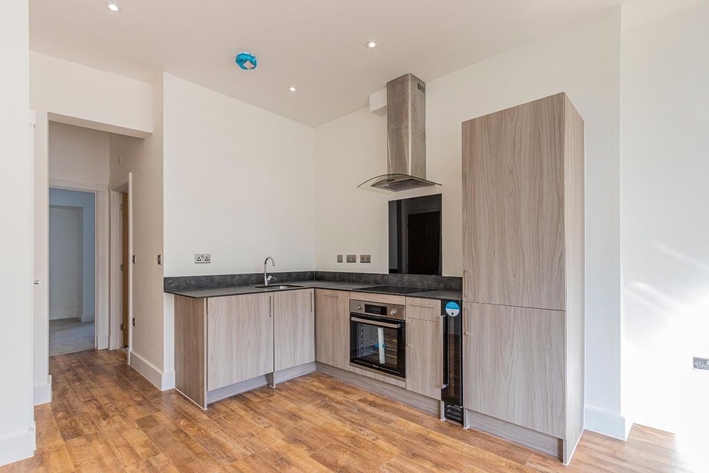 Property photo 3 of 10 Fairoak Road 11, 1-2.Jpg