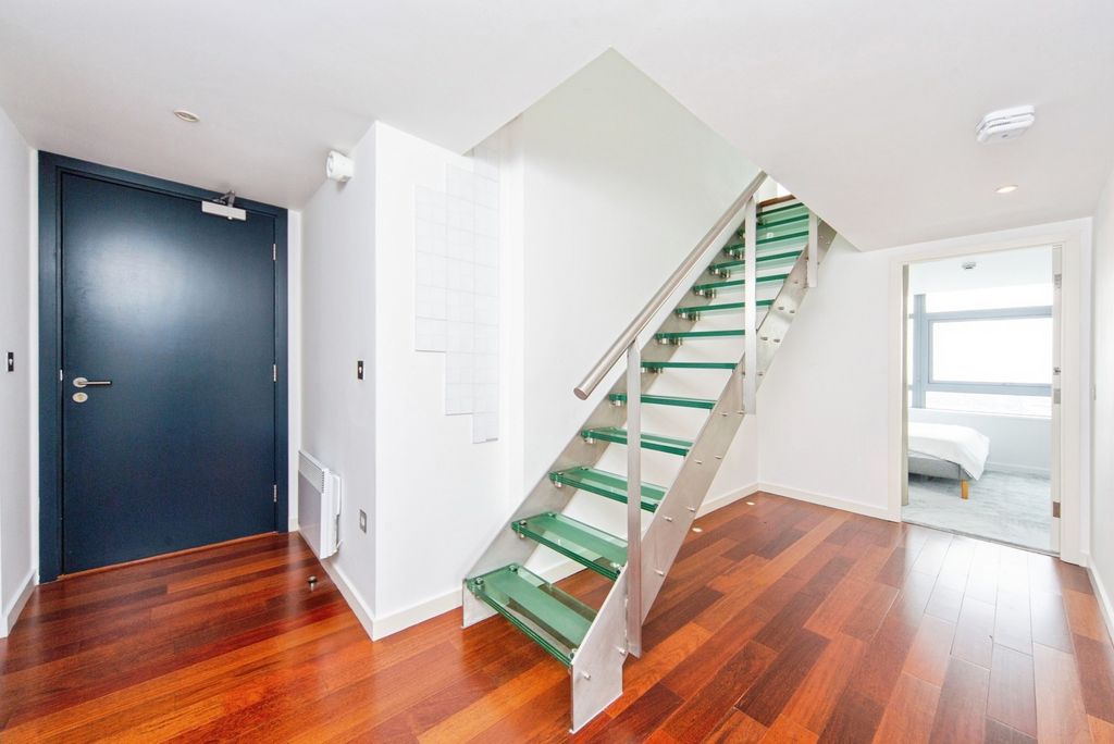 Property photo 2 of 24 Pbox-Img.Jpg