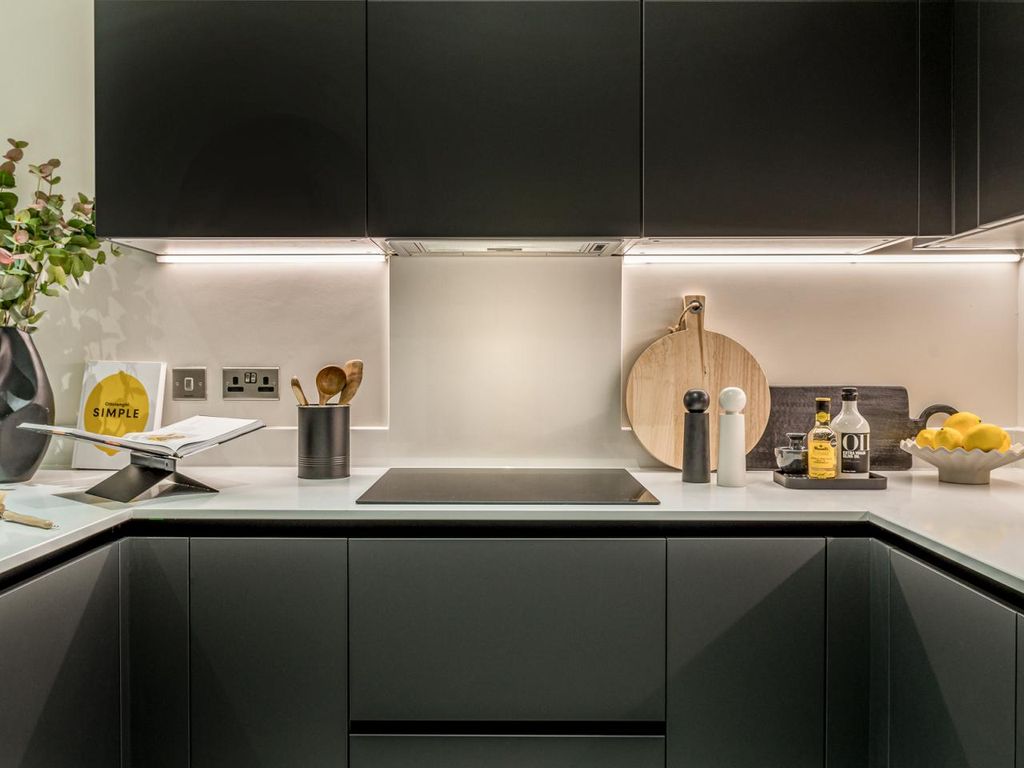 Property photo 1 of 11 Apartment 919 - The Empire Apartments