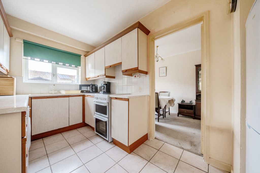 Property photo 3 of 10 1320321-4-6878cc41785Fe