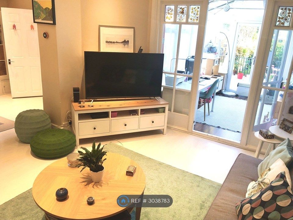 Property photo 3 of 15 Living Room