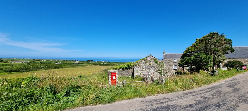 Property photo 2 of 18