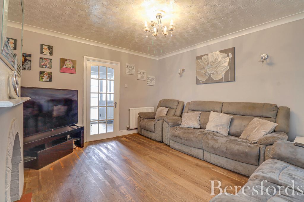 Property photo 2 of 25 Picture No. 04