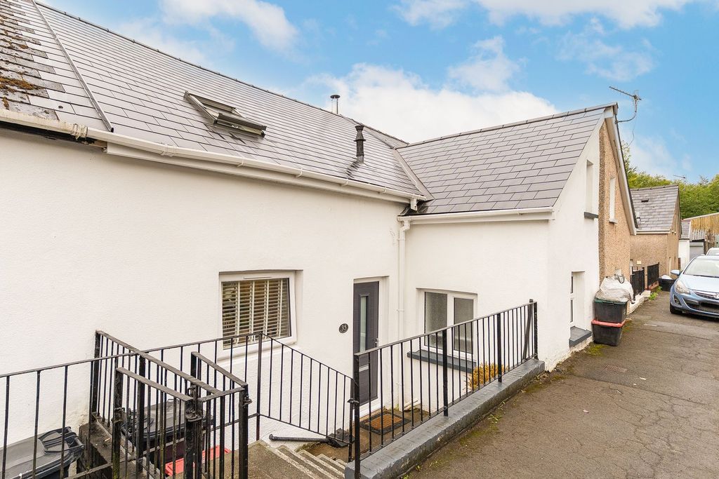 Property photo 1 of 24