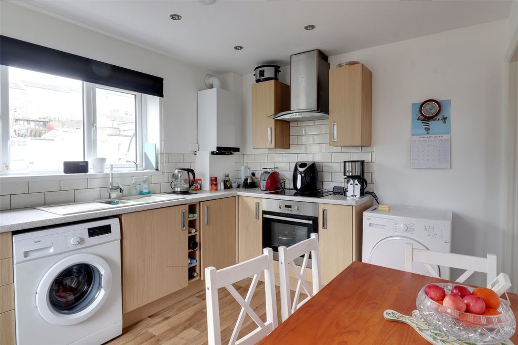 Property photo 2 of 7 2 - Picture No. 02