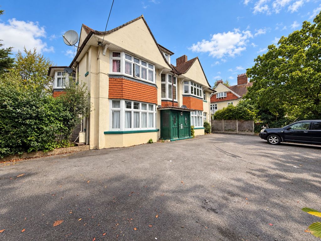 Property photo 1 of 8