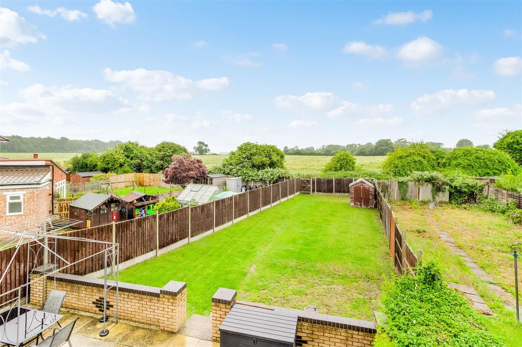 Property photo 2 of 15 Rear Garden