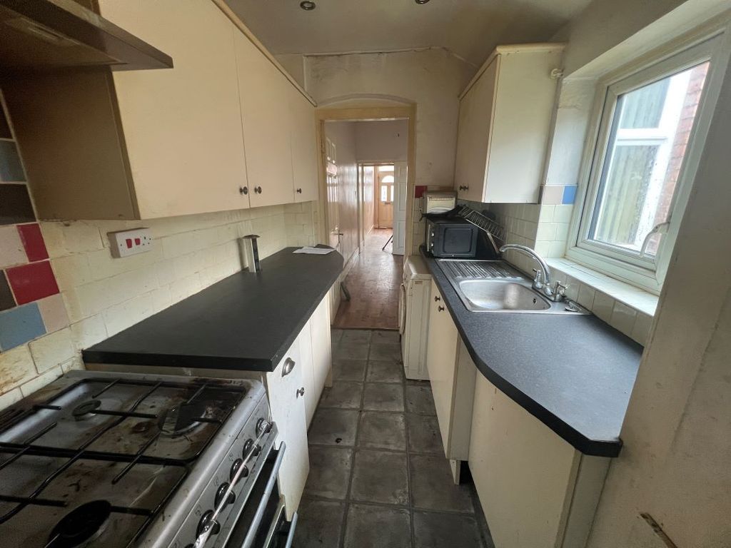 Property photo 3 of 14