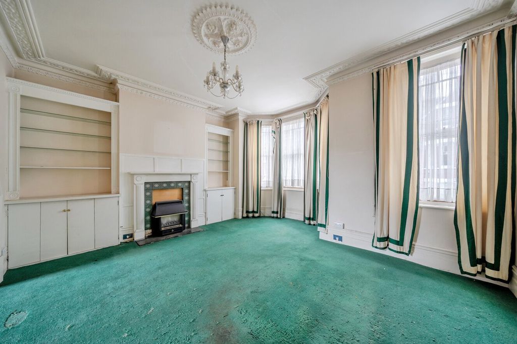 Property photo 3 of 12 Picture No. 05