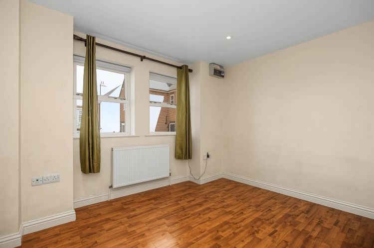 Property photo 2 of 7 336408