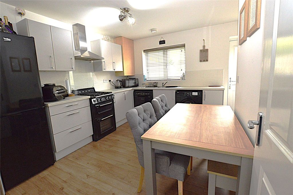 Property photo 3 of 14 Picture No. 05