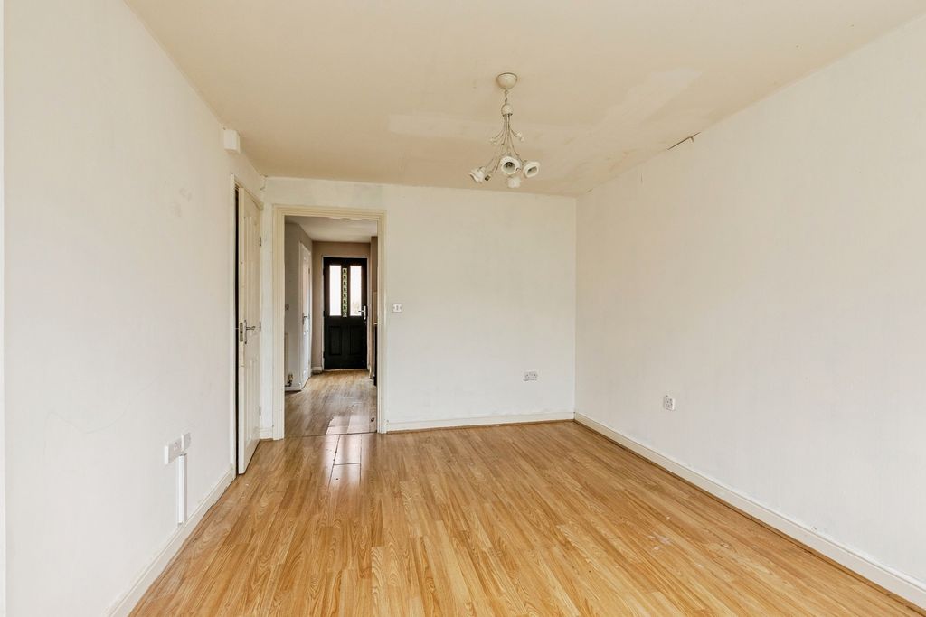 Property photo 2 of 12 Photo