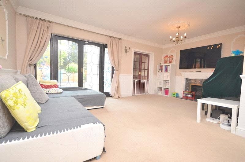 Property photo 2 of 17 Picture No. 12