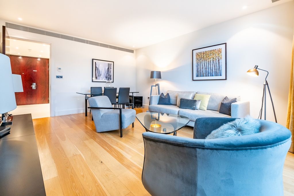 Property photo 2 of 19 Reception