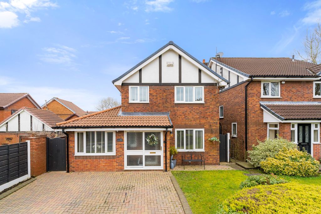 Property photo 1 of 28 Photograph 3