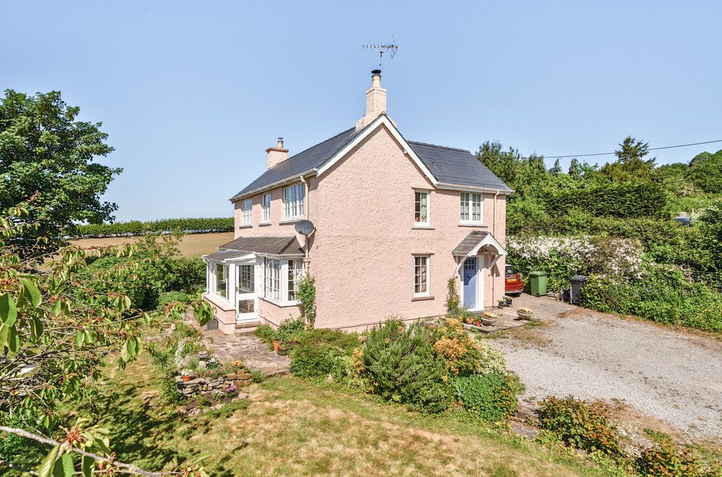 Property photo 1 of 23 -682B06d85B1F0-l-1287638-1-68277E1E07A93-Arw