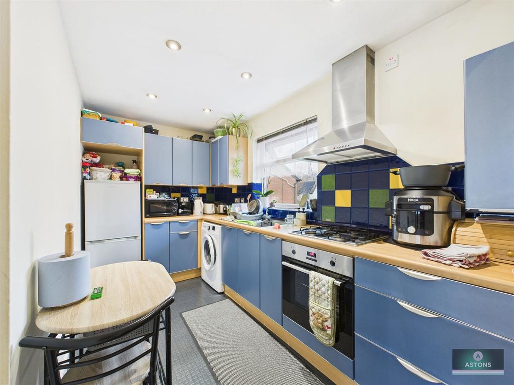 Property photo 2 of 9 Cam04622G0-Pr0146-Still001.Jpg