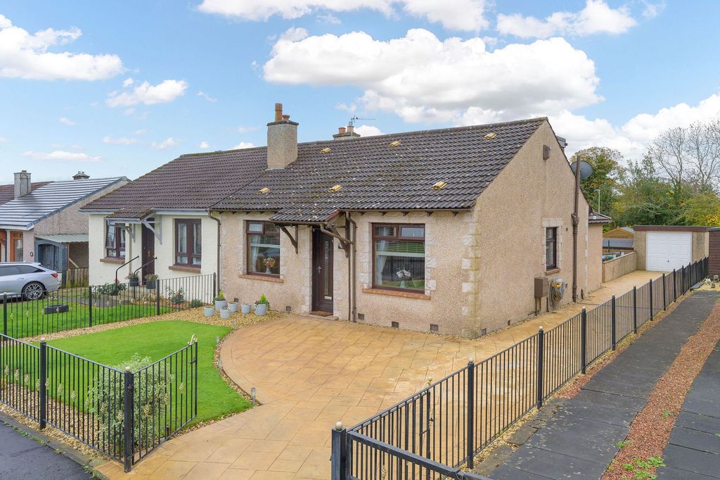 Property photo 1 of 28
