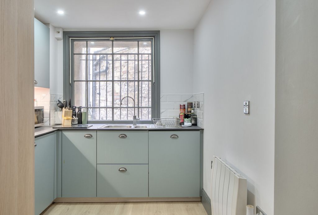 Property photo 2 of 13 1447175-17-69E747...