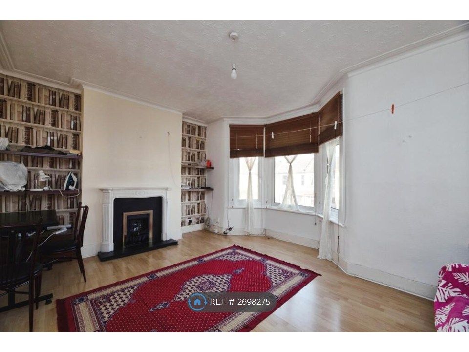 Property photo 3 of 8