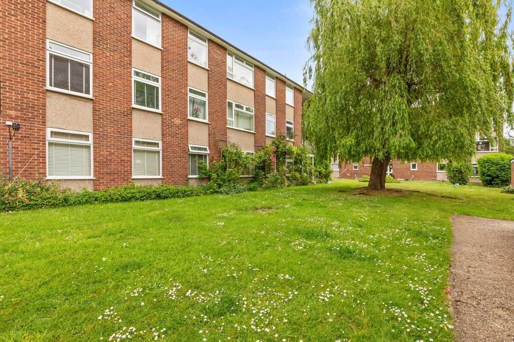 Additional image 14 of 3 bed flat for saleCressington Place, Bourne End SL8