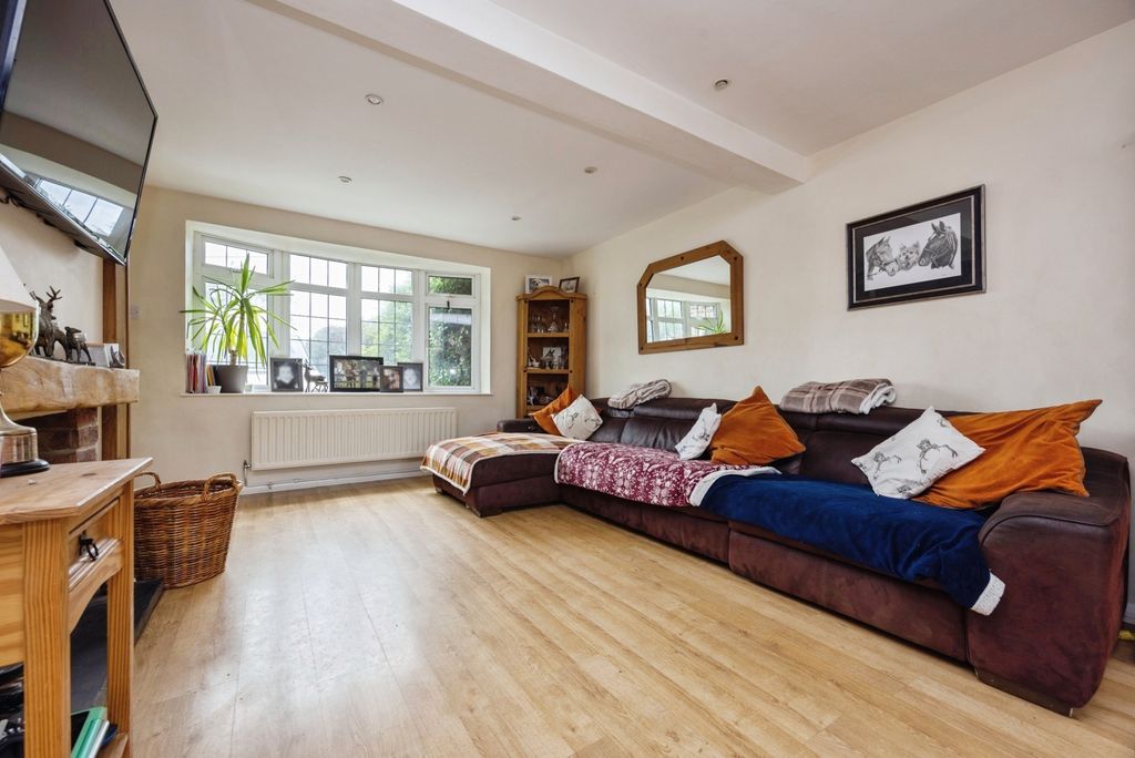 Property photo 2 of 17 Pbox-Img.Jpg