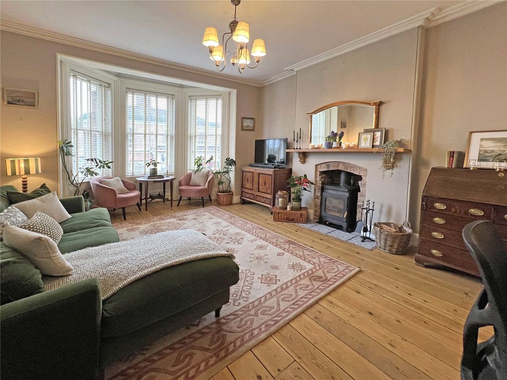 Property photo 2 of 24 Picture No. 15