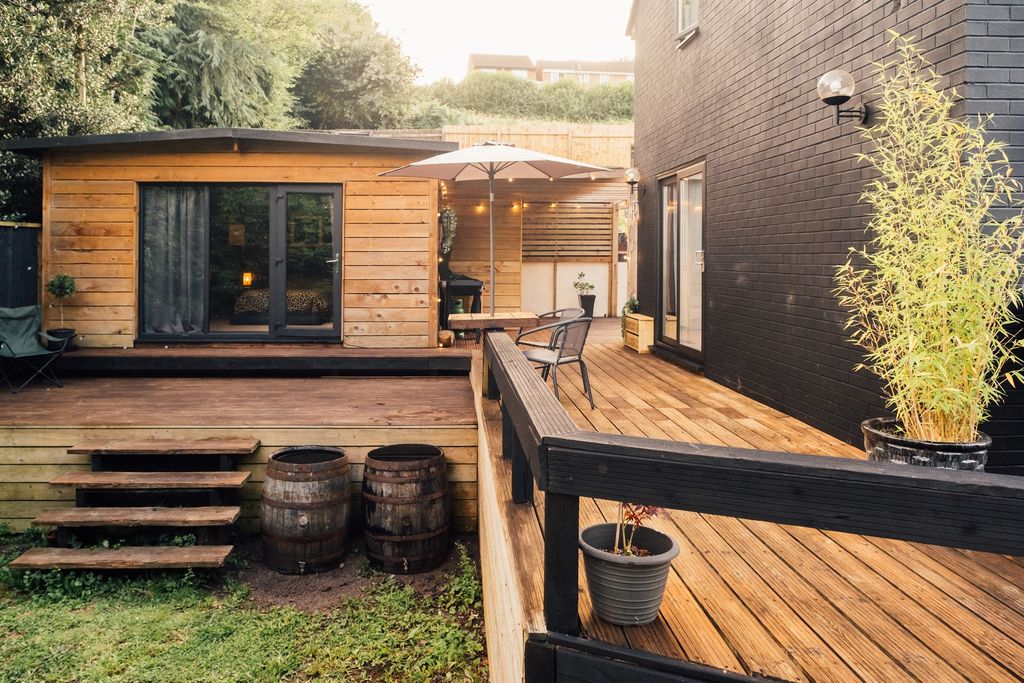 Property photo 3 of 25