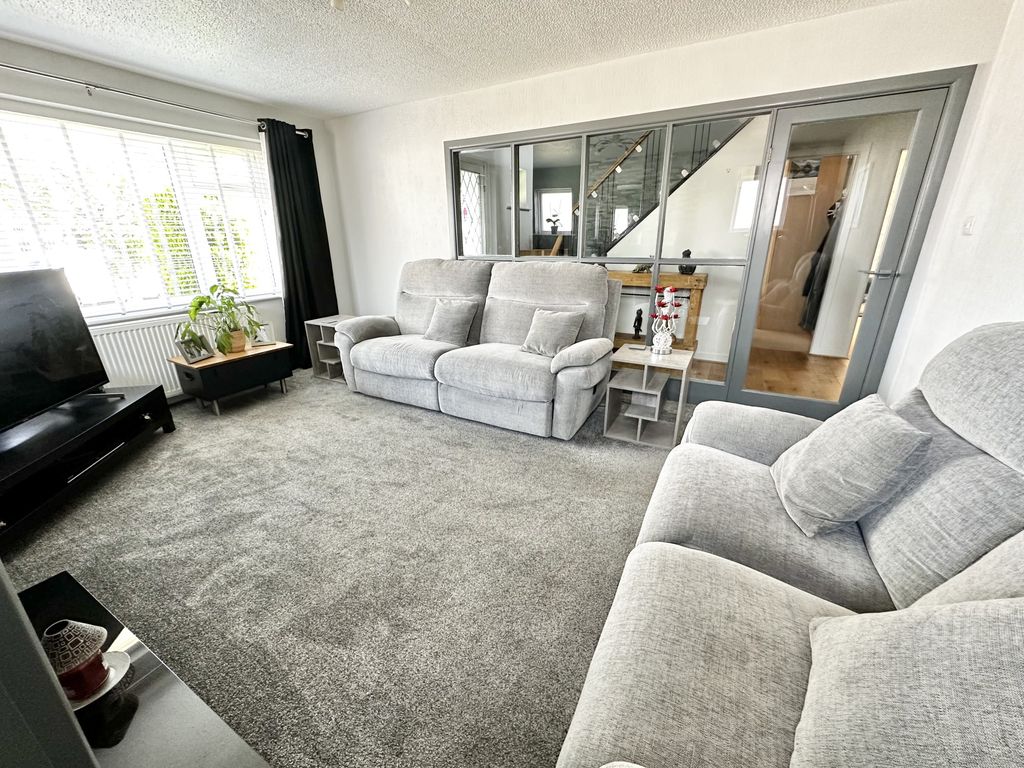 Property photo 3 of 36