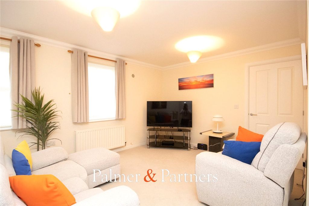 Property photo 2 of 10 Picture No. 14