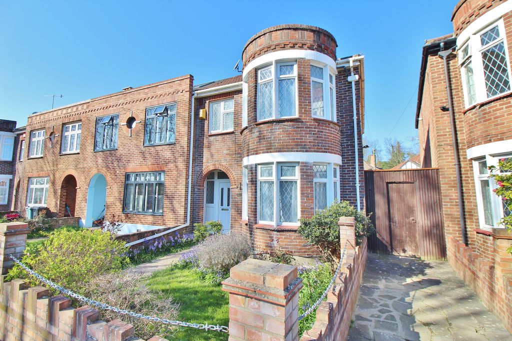 Property photo 1 of 24