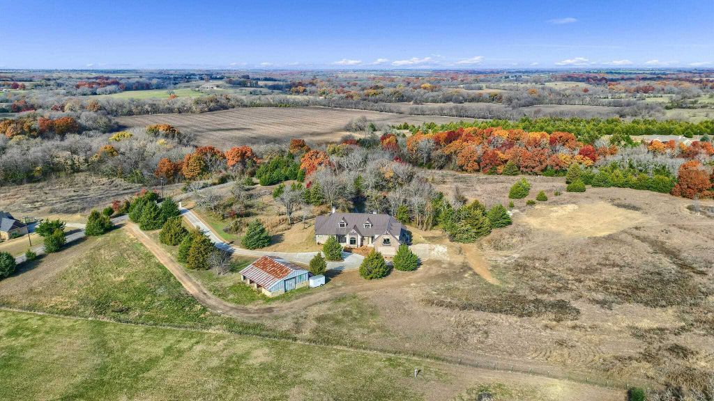 Property photo 1 of 31