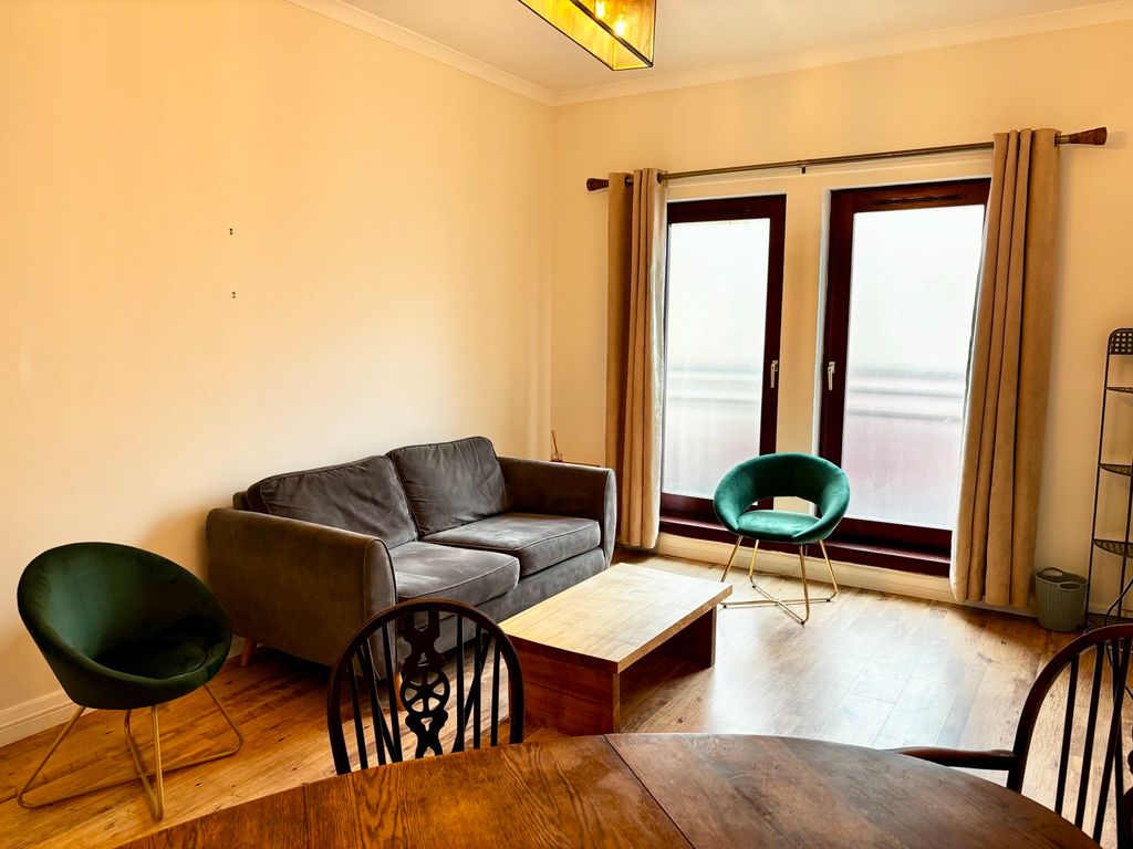 Property photo 2 of 31
