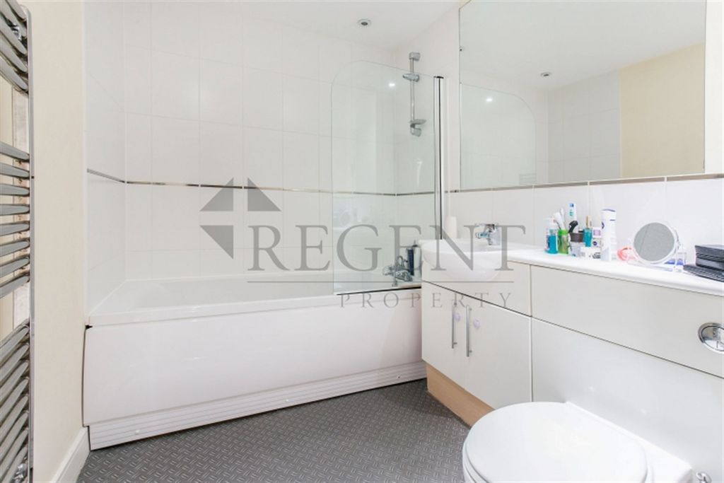 Property photo 3 of 4 Bathroom