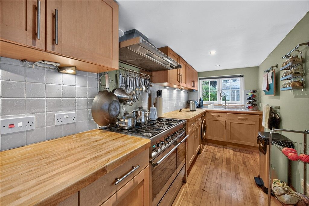 Property photo 3 of 13 Kitchen