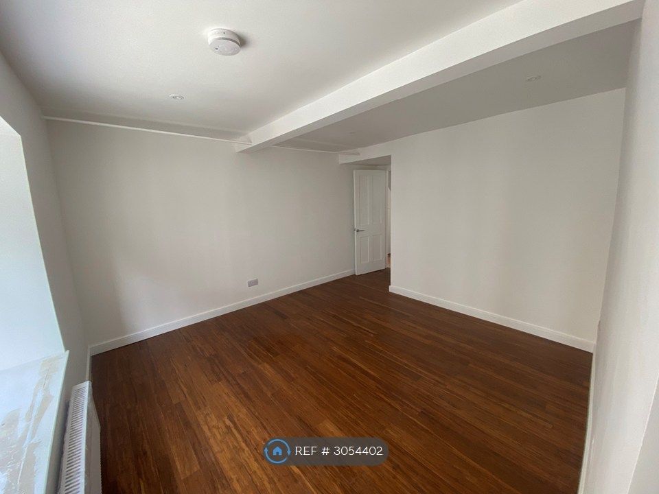 Property photo 3 of 13 Living Room