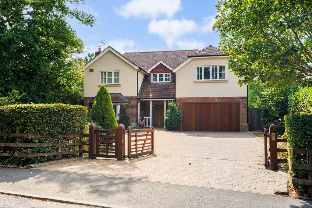 Property photo 1 of 21