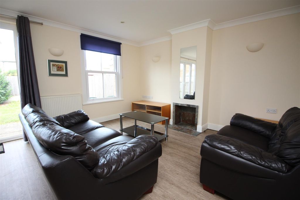 Property photo 2 of 11 Picture 2