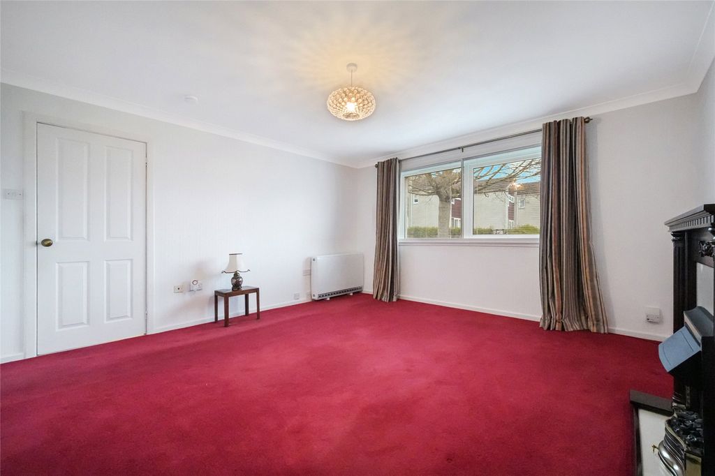 Property photo 3 of 16 Picture No. 12