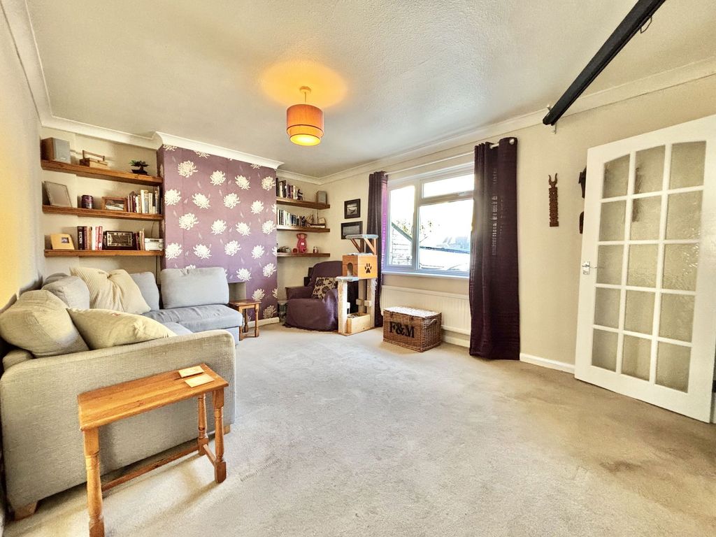 Property photo 2 of 17
