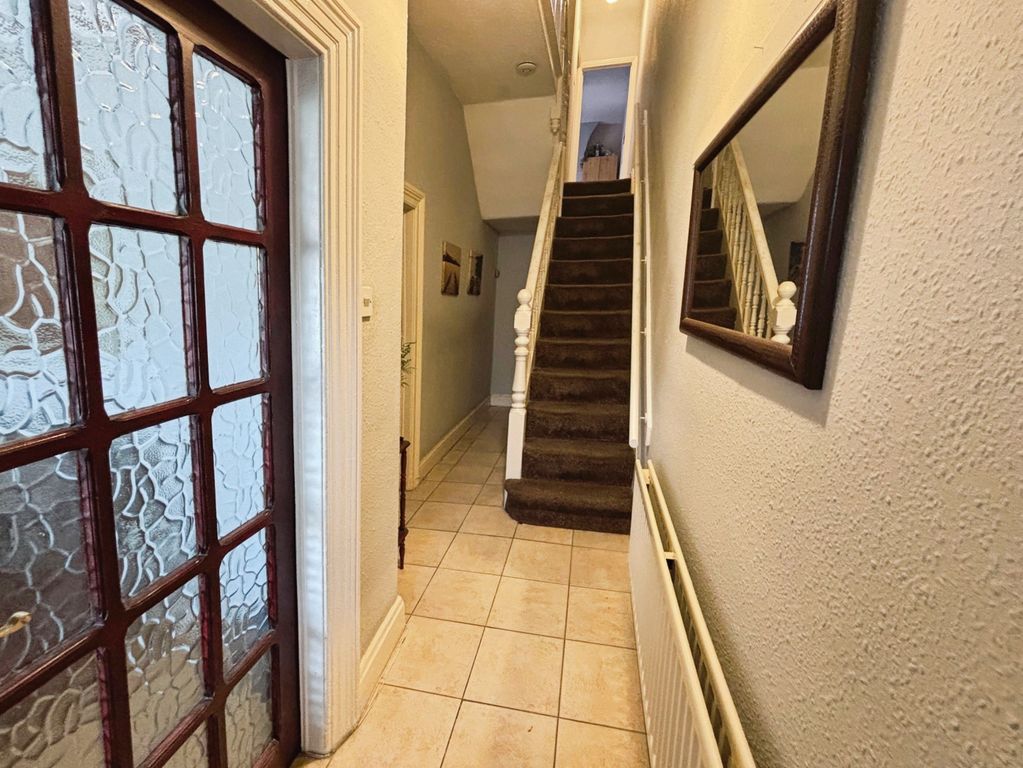 Property photo 2 of 21 2